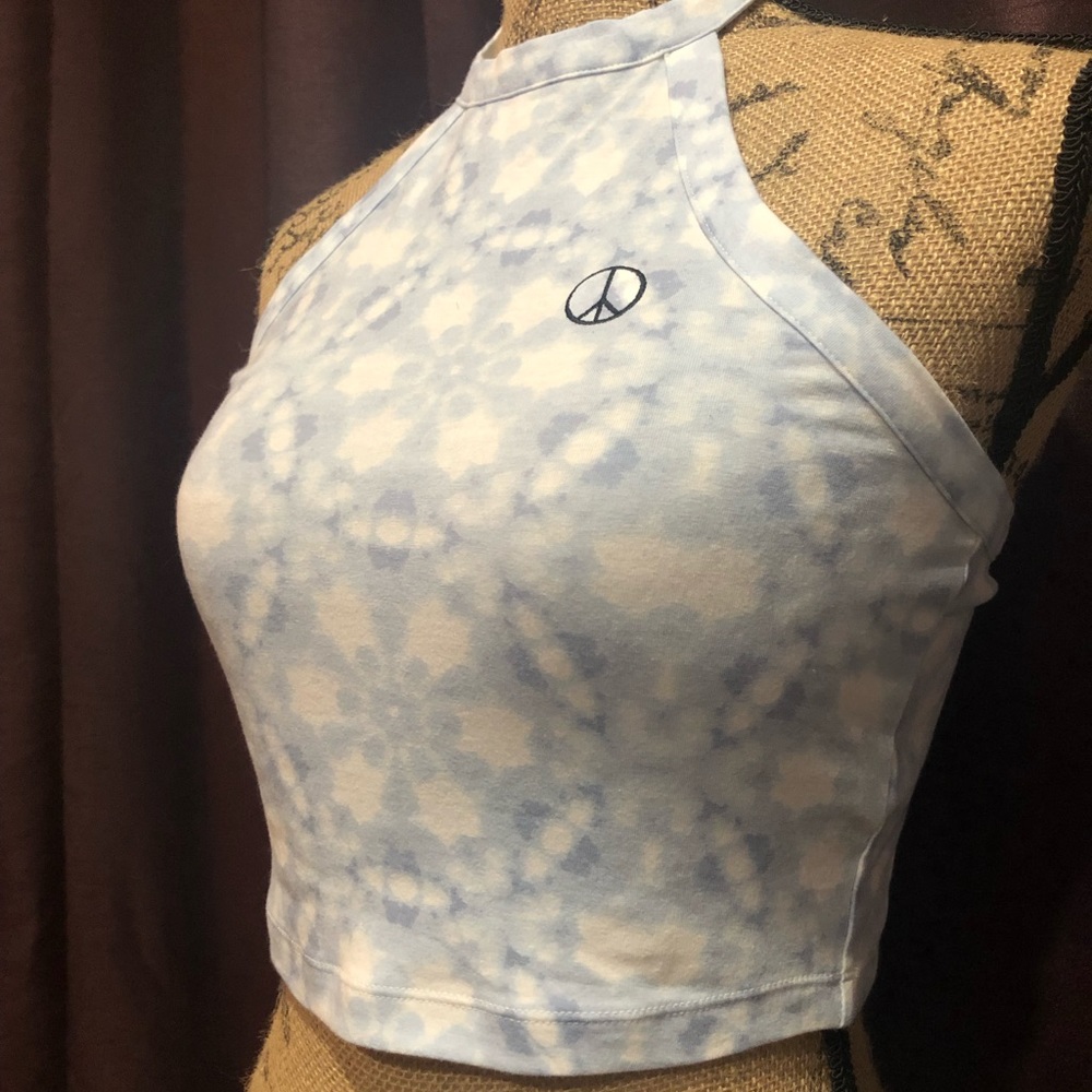 Fun LA Hearts Blue Tie Dyed halter crop top ☮️